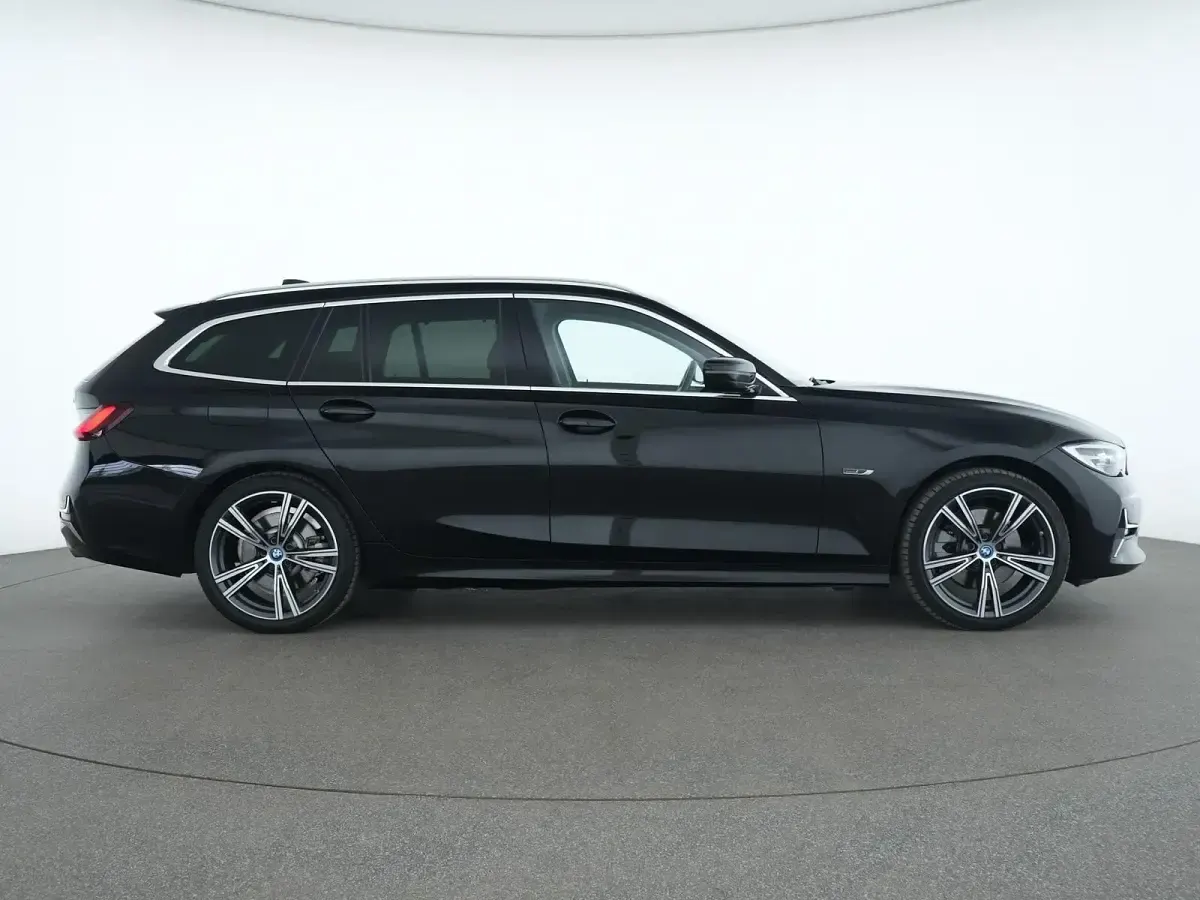 Gebraucht BMW 320e Luxury Line 204 PS (150 kW) 2021 Schwarz Limousine