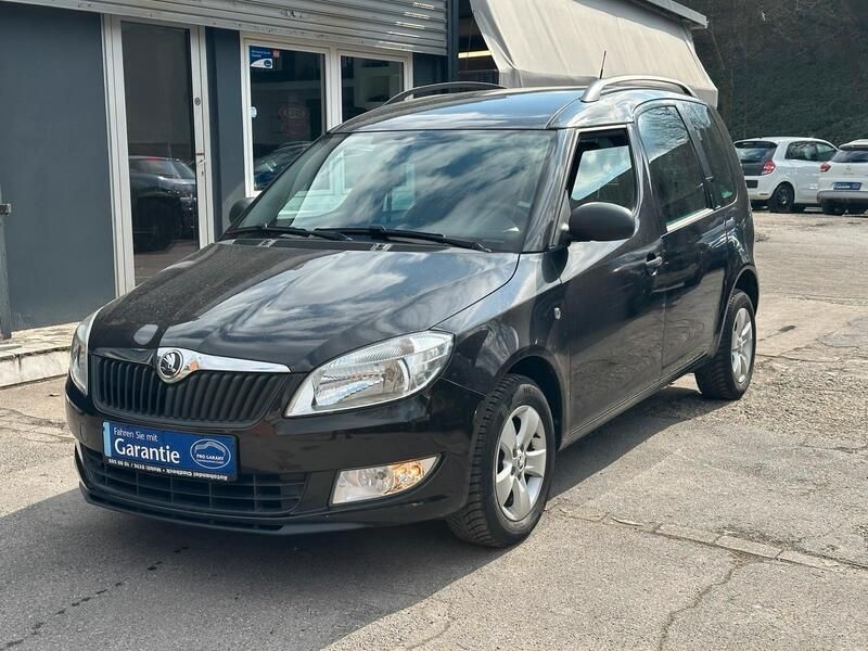 Schwarz Gebraucht 2013 Skoda Roomster Kombi | 5.990 € - Bild 1/4