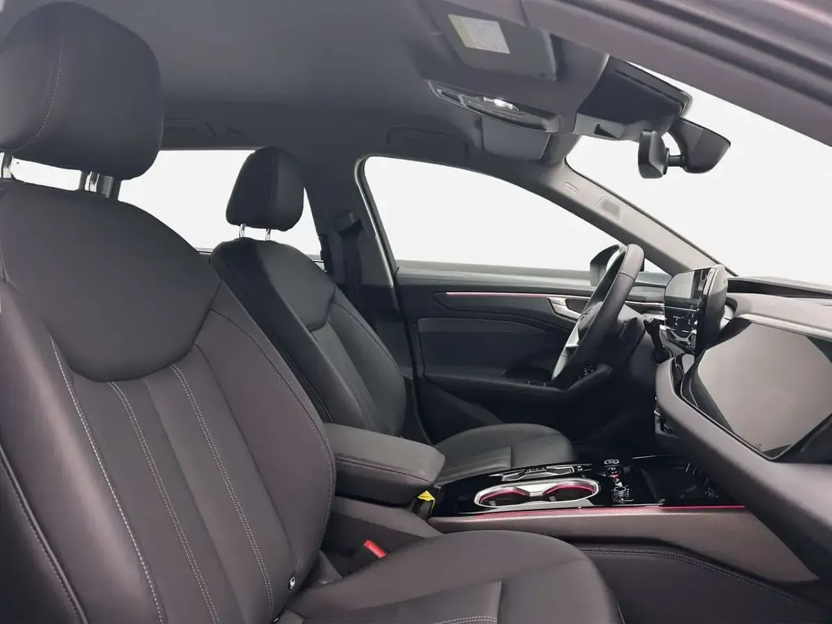 Brugt Audi A6 Ambiente 204 HK (150 kW) 2025 Sølv Stationcar