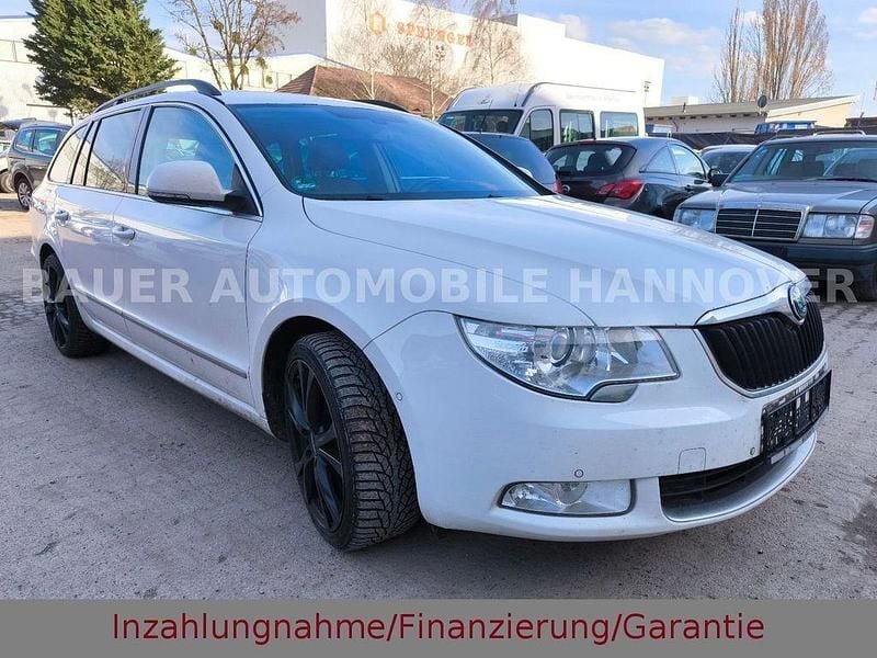 Gebraucht Skoda Superb Elegance 260 PS (191 kW) 2011 Weiß Kombi