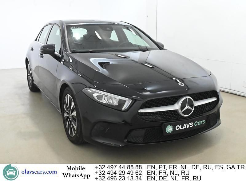 Gebraucht Mercedes A180 116 PS (85 kW) 2023 Schwarz Limousine