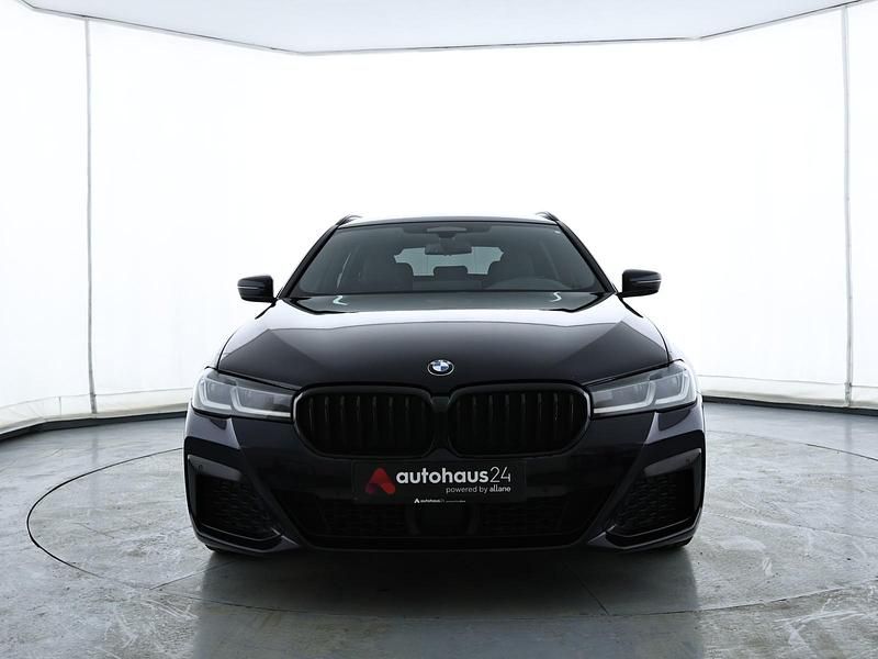 Gebraucht BMW 530 M Sport 286 PS (210 kW) 2022 Schwarz Kombi