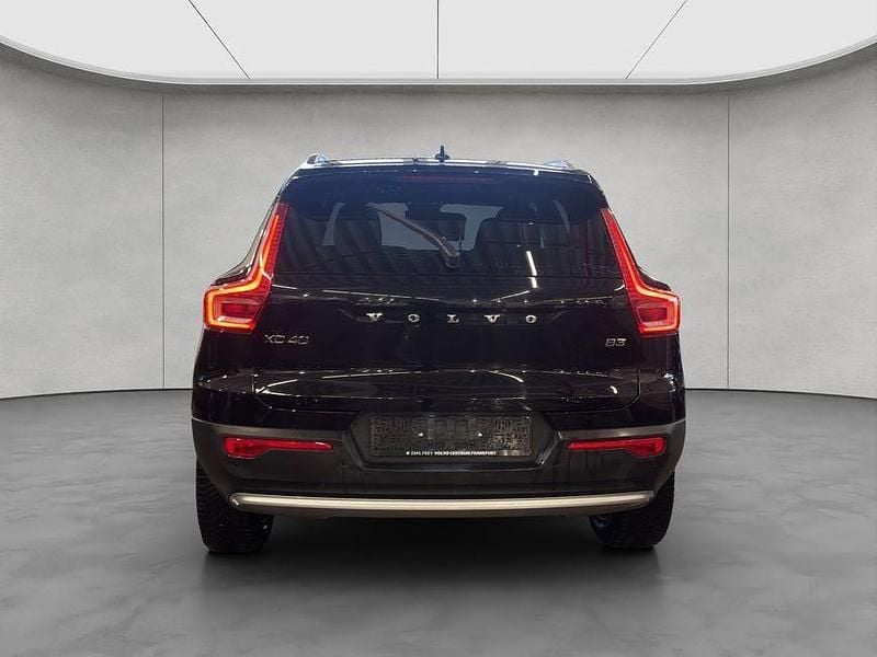 Gebraucht Volvo XC40 163 PS (119 kW) 2024 Schwarz SUV