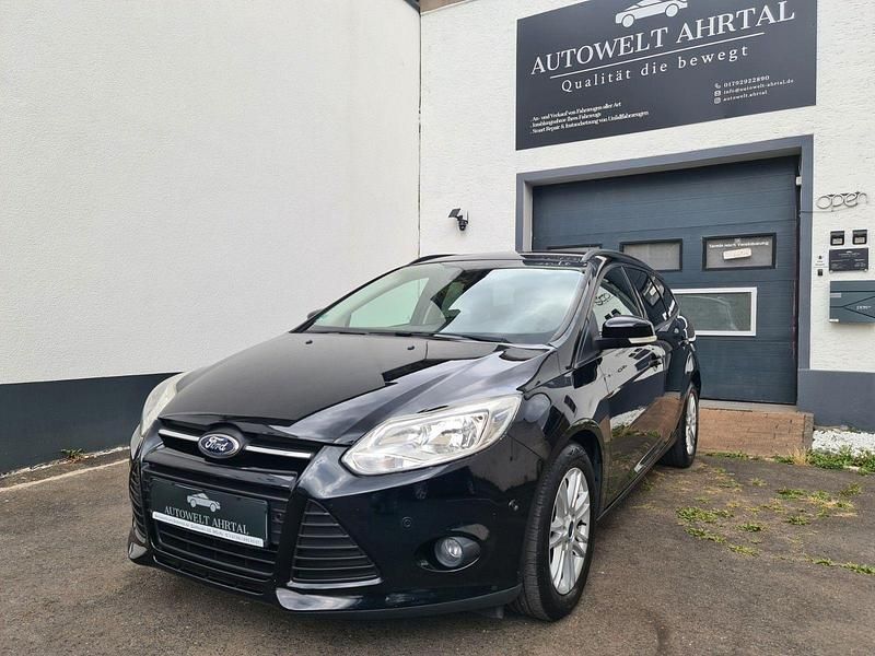 Schwarz Gebraucht 2014 Ford Focus SYNC Edition Kombi | 6.150 € (Fairer Preis) - Bild 1/4