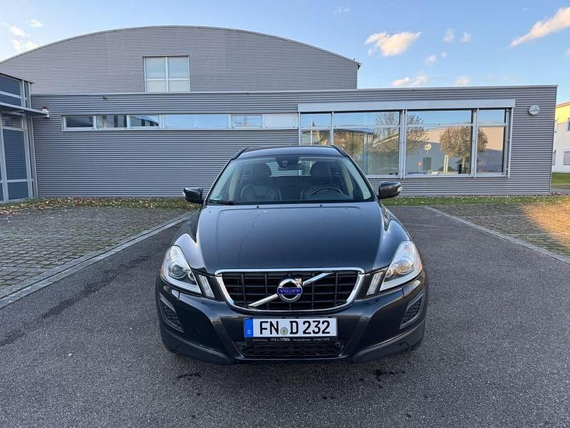Gebraucht Volvo XC60 Pro 163 PS (119 kW) 2013 Grau SUV