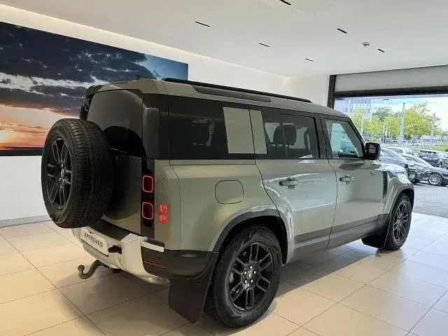Gebraucht Land Rover Defender S 200 PS (147 kW) 2025 Grün SUV