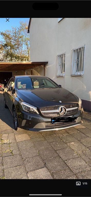 Schwarz Gebraucht 2017 Mercedes A250 Urban Limousine | 18.500 € (Fairer Preis) - Bild 1/4