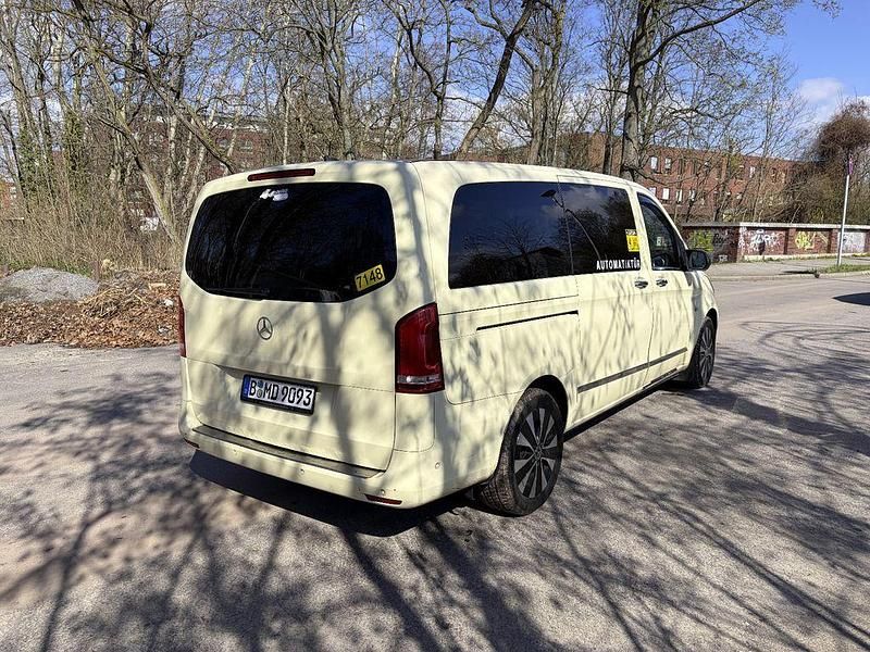 Gebraucht Mercedes Vito 190 PS (139 kW) 2020 Schwarz Van