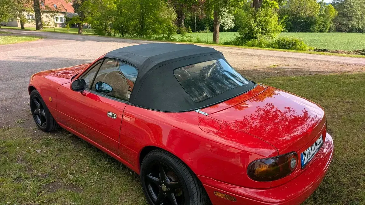 Używany Mazda MX5 116 KM (85 kW) 1991 Czerwony Kabriolet