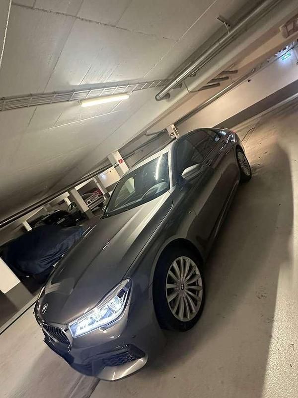 Gebraucht BMW 730 265 PS (194 kW) 2017 Grau Limousine