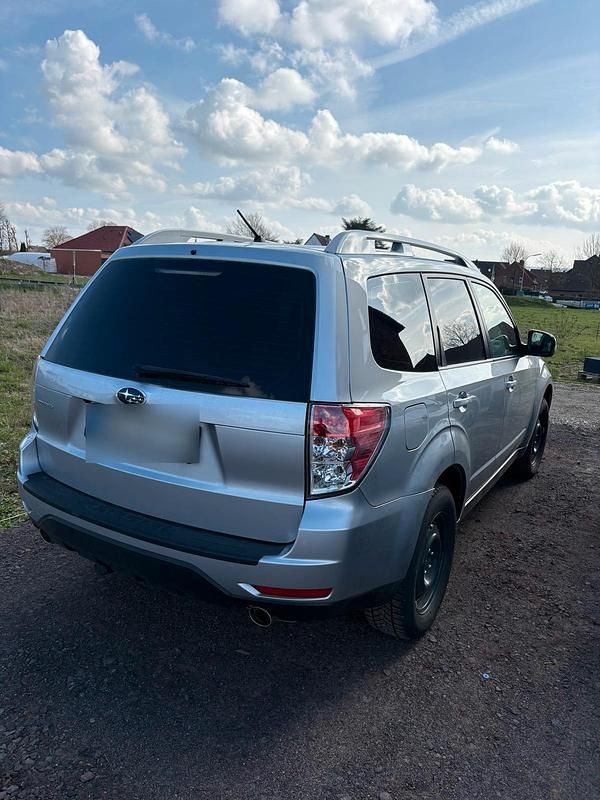Gebraucht Subaru Forester 150 PS (110 kW) 2012 Silber SUV