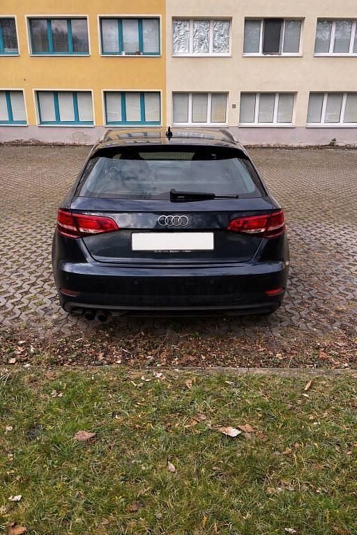 Gebraucht Audi A3 150 PS (110 kW) 2017 Blau Limousine