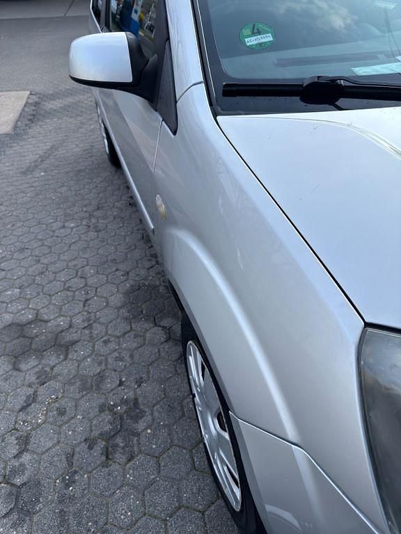 Gebraucht Ford Fiesta Trend 109 PS (80 kW) 2008 Grau Kleinwagen