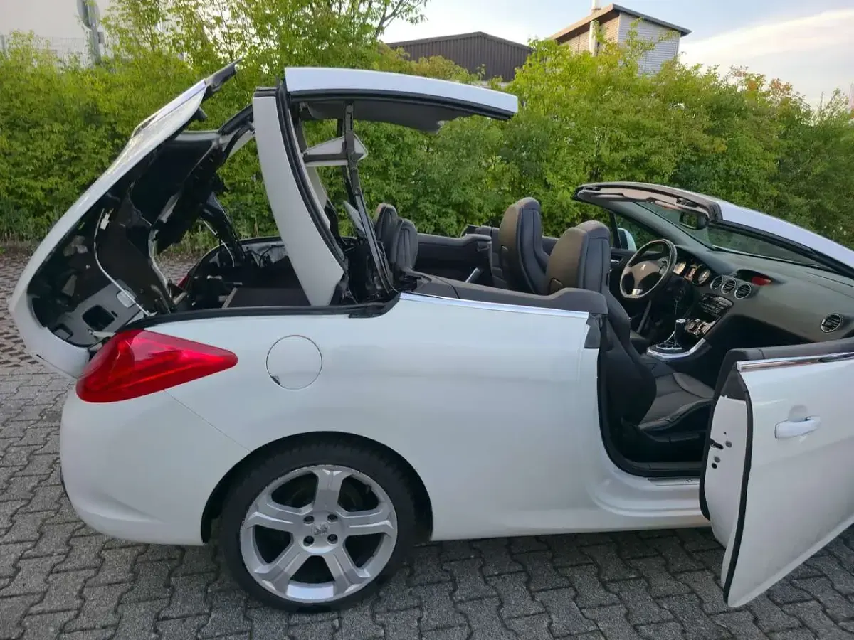 Gebraucht Peugeot 308 CC Platinum 156 PS (114 kW) 2010 Lack weiss perlglänzend Cabrio