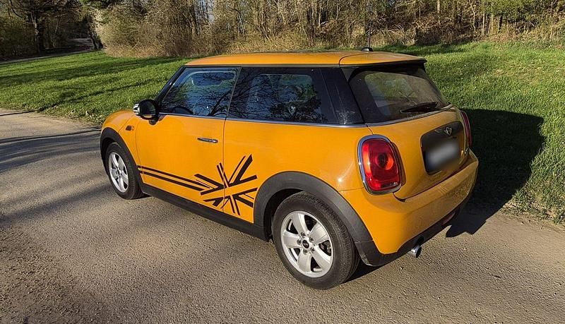 Gebraucht Mini ONE 75 PS (55 kW) 2017 Orange Kleinwagen