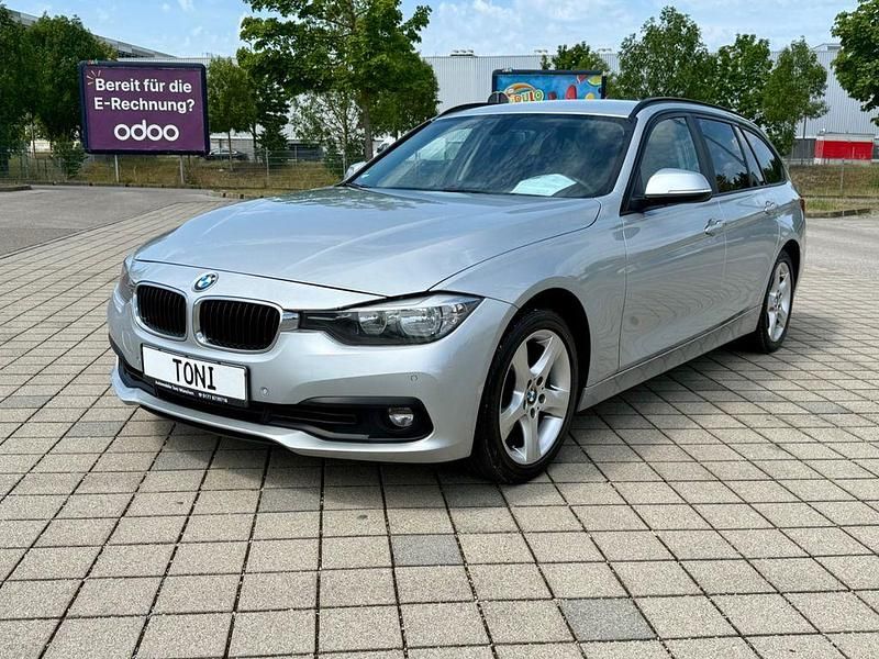 Silber Gebraucht 2017 BMW 318 Advantage Kombi | 8.900 € (Guter Preis) - Bild 1/4