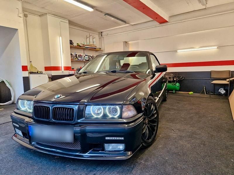 Schwarz Gebraucht 1995 BMW 328 Cabriolet Cabrio | 10.600 € - Bild 1/4
