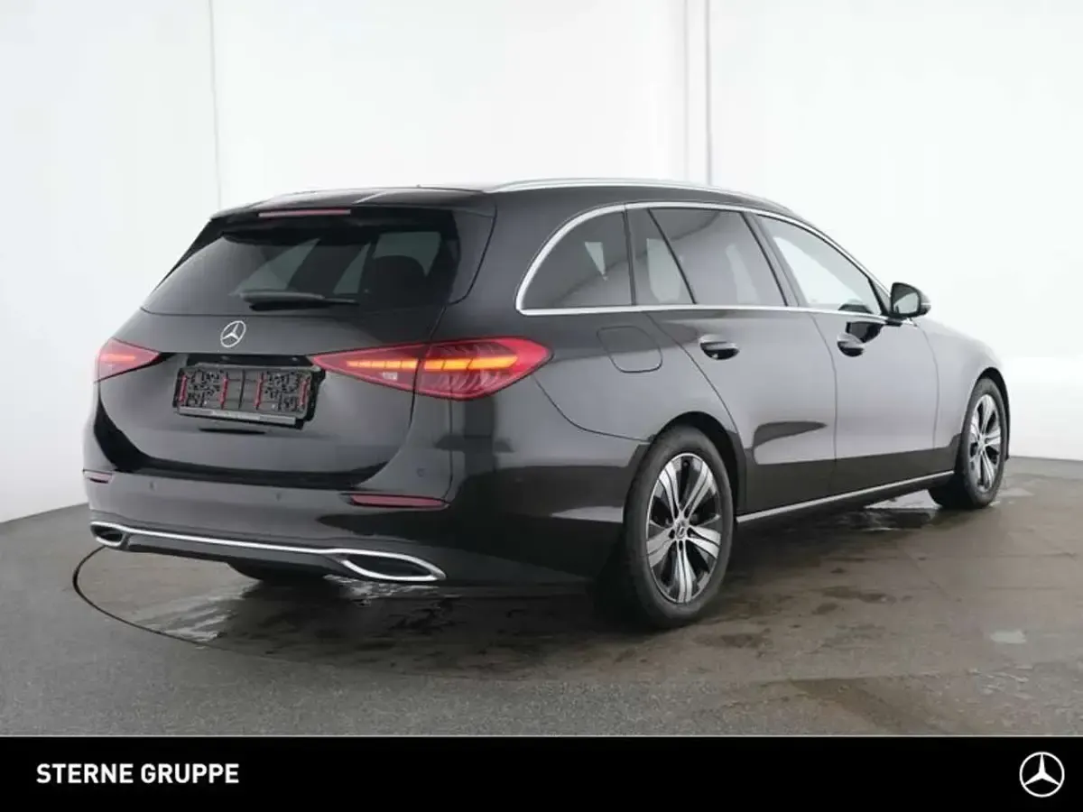 Gebraucht Mercedes C180 Avantgarde 170 PS (125 kW) 2024 Schwarz Limousine