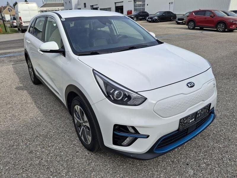 Gebraucht Kia e-Niro 150 kW (204 PS) 2020 Weiß SUV