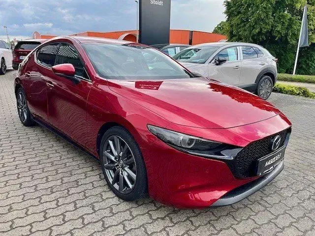 Gebraucht Mazda 3 Selection 122 PS (89 kW) 2019 Rot Limousine
