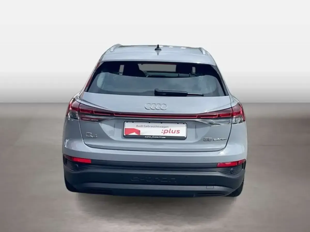 Gebraucht Audi e-tron 150 kW (204 PS) 2023 Kieselgrau SUV