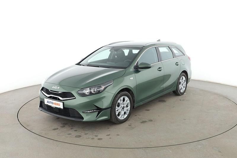 Gebraucht Kia Ceed Vision 140 PS (102 kW) 2024 Grün Kleinwagen