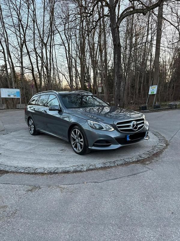 Gebraucht Mercedes E350 258 PS (189 kW) 2016 Grau Kombi