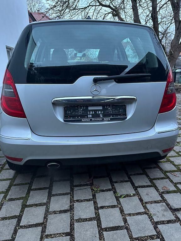 Gebraucht Mercedes A160 95 PS (69 kW) 2011 Grau Limousine