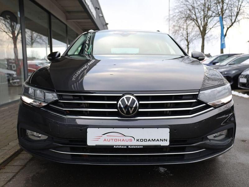 Gebraucht VW Passat Business 150 PS (110 kW) 2023 Grau Kombi
