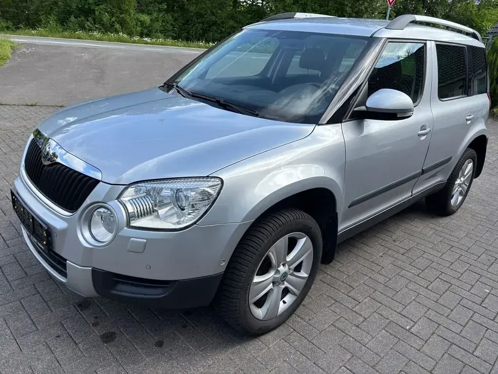 Gebraucht Skoda Yeti Experience 105 PS (77 kW) 2011 Silber SUV