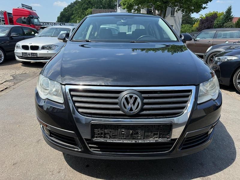 Gebraucht VW Passat 105 PS (77 kW) 2006 Schwarz Limousine