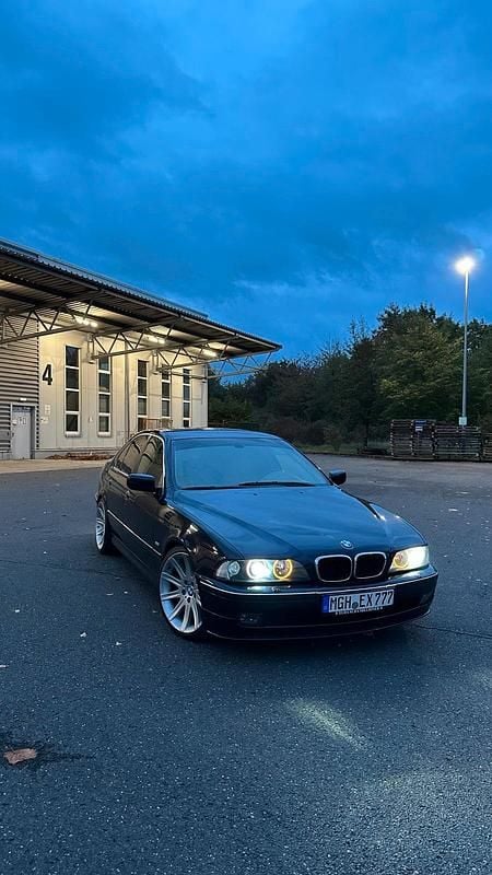 Blau Gebraucht 2000 BMW 528 Sport Line Limousine | 7.000 € (Teuer) - Bild 1/4