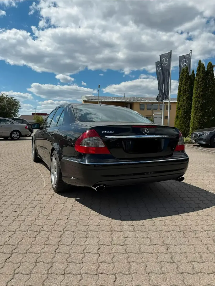 Gebraucht Mercedes E500 Avantgarde 387 PS (284 kW) 2006 Schwarz Limousine