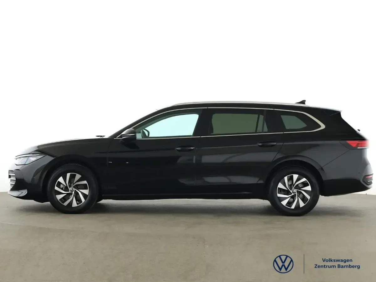 Gebraucht VW Passat Business 150 PS (110 kW) 2025 Schwarz Kombi