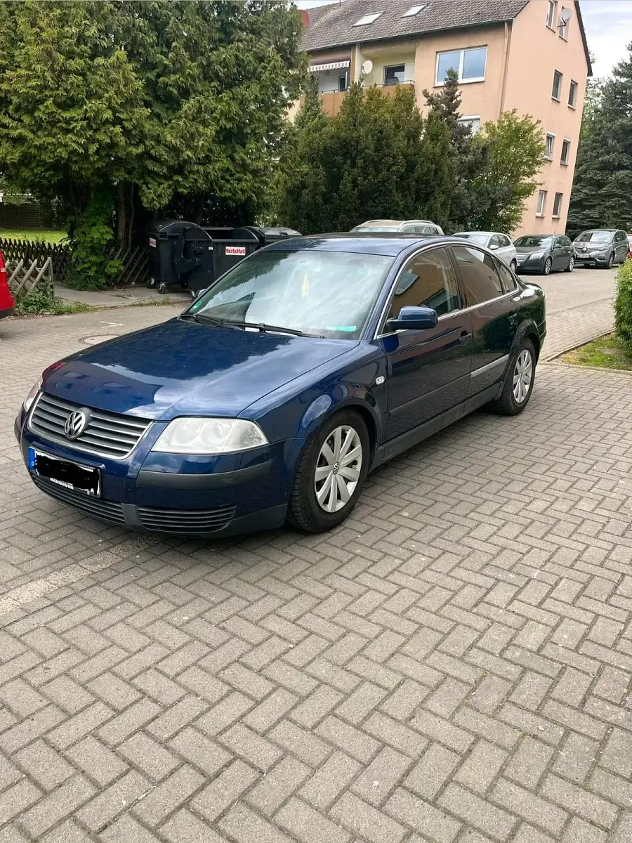 Usata VW Passat 136 CV (100 kW) 2003 Blu Berlina