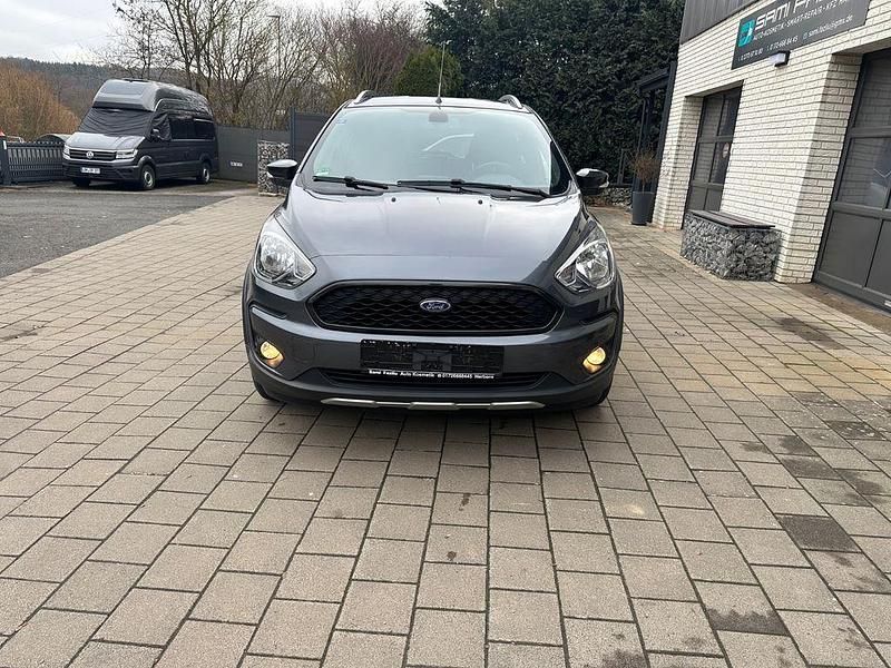 Gebraucht Ford Ka Plus 86 PS (63 kW) 2019 Grau Kleinwagen