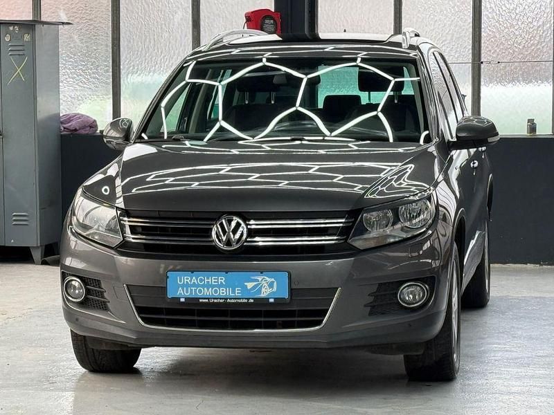 Grau Gebraucht 2013 VW Tiguan Life SUV | 8.990 € (Fairer Preis) - Bild 1/4