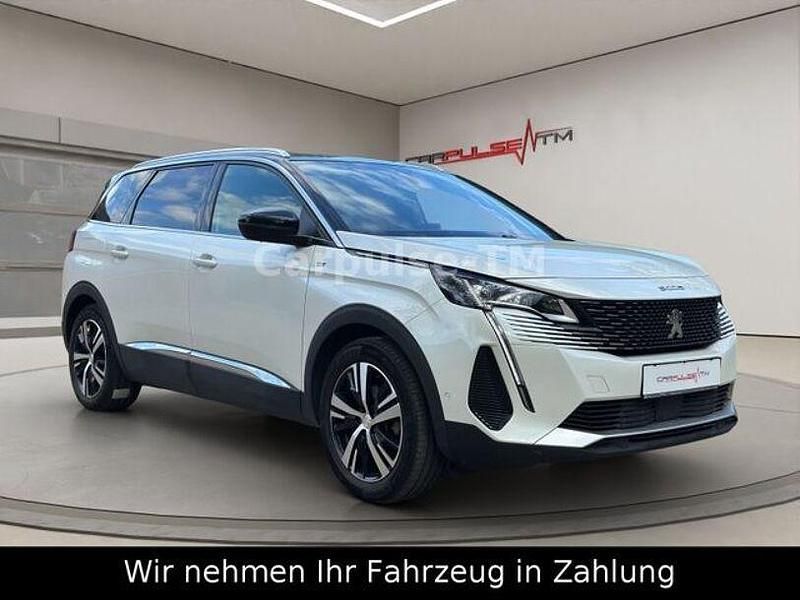 Lack weiss perlglänzend/metall Gebraucht 2023 Peugeot 5008 GT Van / Kleinbus | 26.900 € (Fairer Preis) - Bild 1/4
