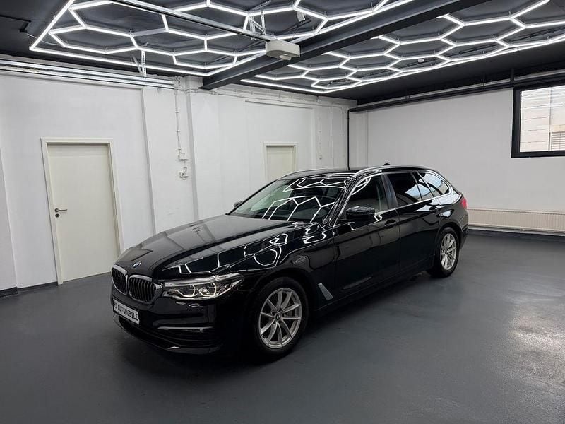 Schwarz Gebraucht 2018 BMW 530 Performance Limousine | 25.990 € (Superpreis) - Bild 1/4
