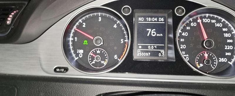 Gebraucht VW Passat 170 PS (125 kW) 2012 Gold Kombi