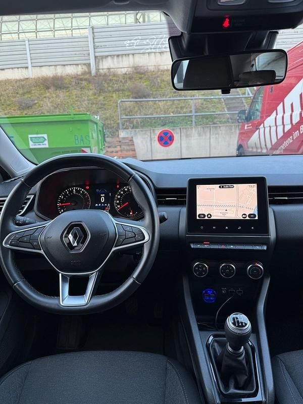 Gebraucht Renault Clio V 67 PS (49 kW) 2021 Weiß Kleinwagen