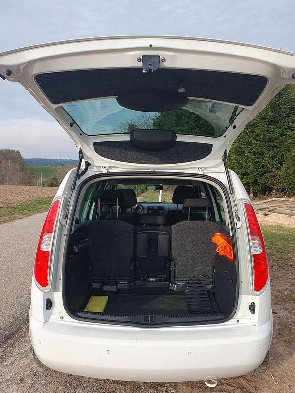 Gebraucht Skoda Roomster Fresh 86 PS (63 kW) 2014 Schwarz Van / Kleinbus