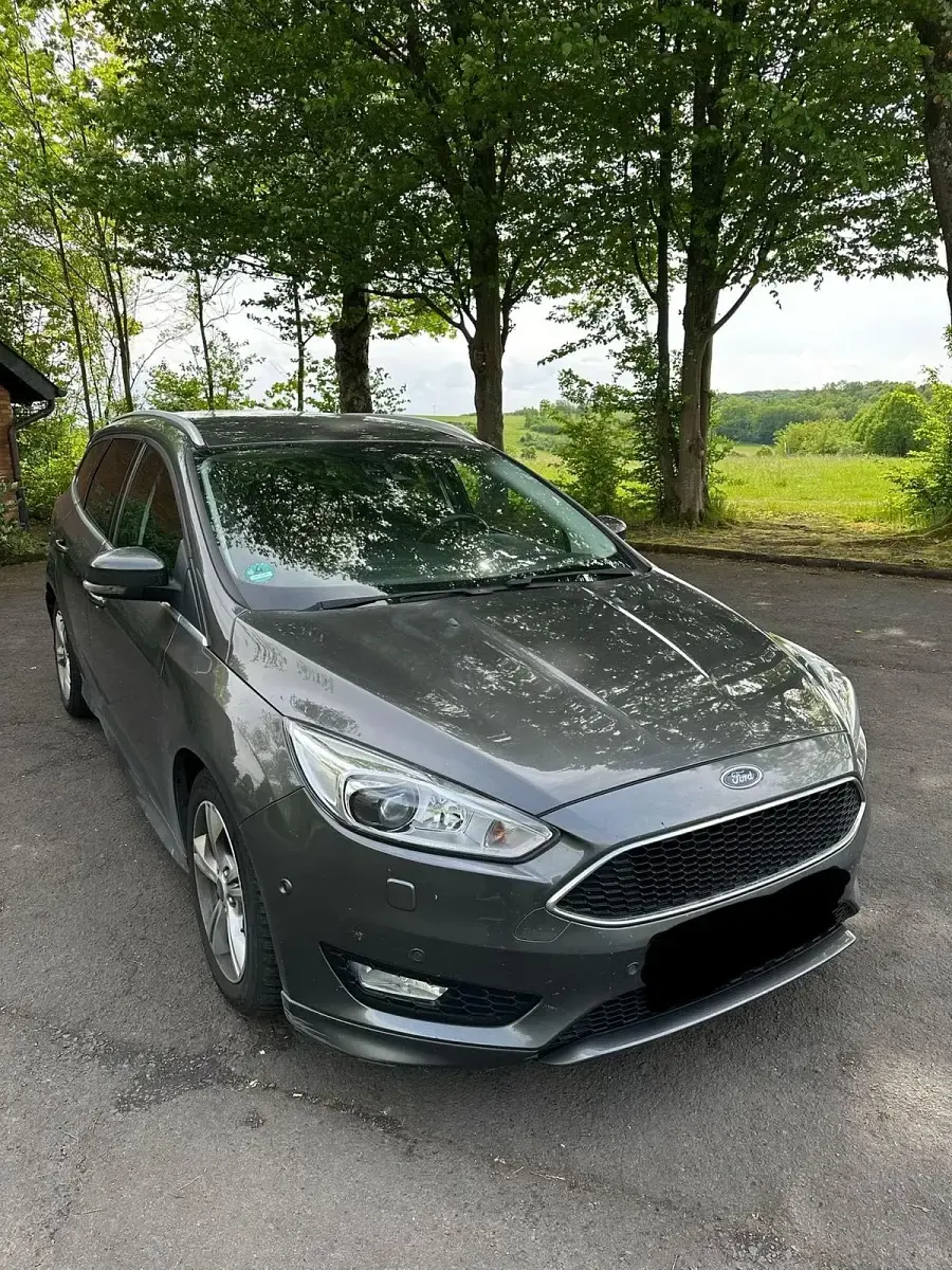 Usata Ford Focus 150 CV (110 kW) 2016 Grigio Station wagon