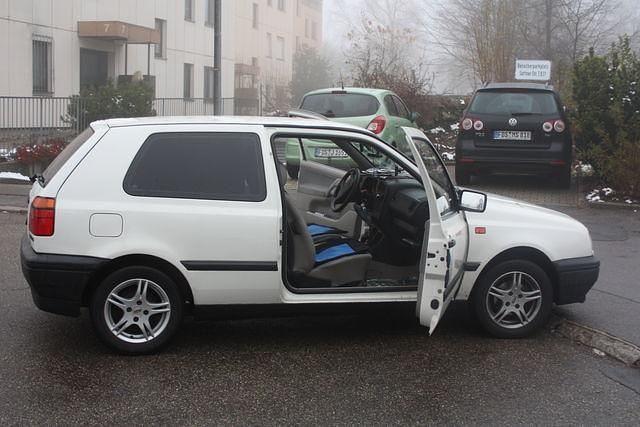 Gebraucht VW Golf III 102 PS (75 kW) 1993 Weiß Limousine