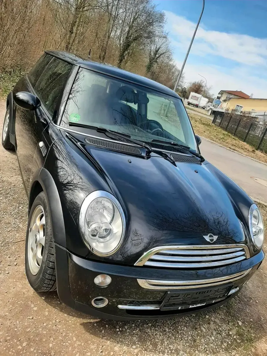 Käytetty Mini Cooper 90 HP (66 kW) 2005 Musta Viistoperä