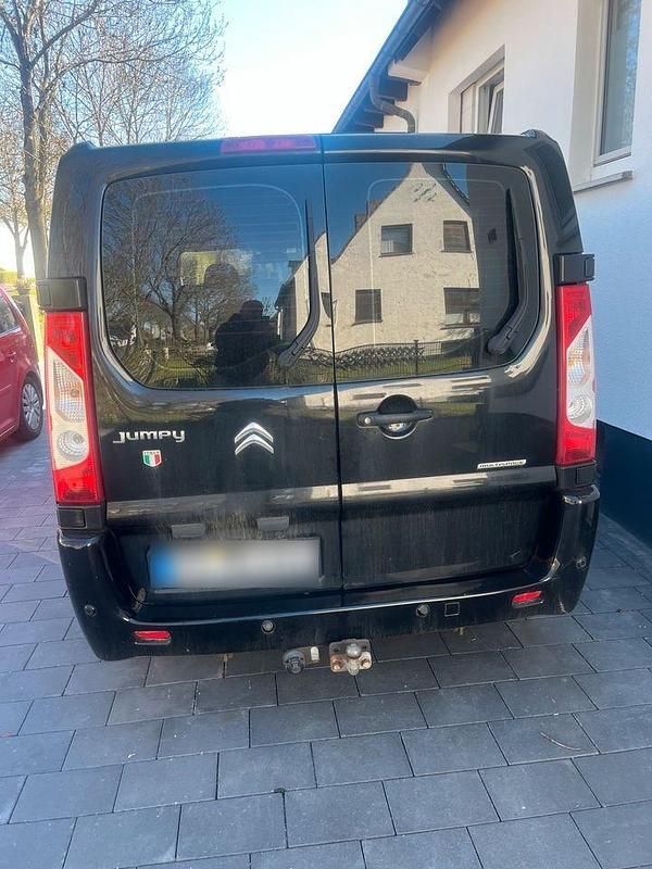Używany Citroën Jumpy 163 KM (119 kW) 2015 Czarny Minivan