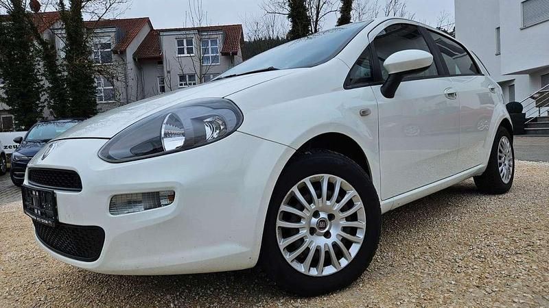 Weiß Gebraucht 2014 Fiat Grande Punto Kleinwagen | 3.999 € (Fairer Preis) - Bild 1/4