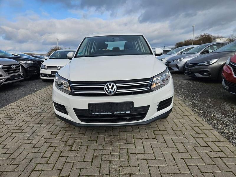 Gebraucht VW Tiguan Trendline 122 PS (89 kW) 2013 Weiß SUV