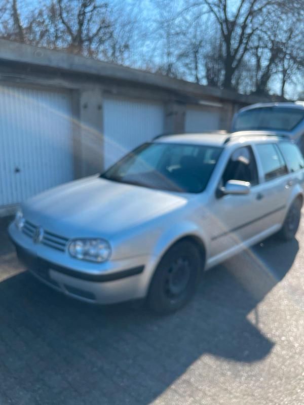Gebraucht VW Golf IV 77 PS (56 kW) 2001 Silber Kombi