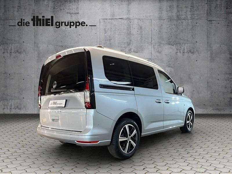 Neu VW Caddy Life 116 PS (85 kW) 2025 Silber Van / Kleinbus